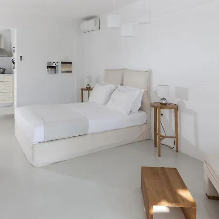 Ilya By The Sea Apartment