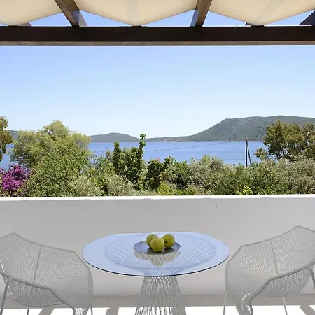 Ilya By The Sea Apartment *